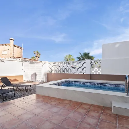 Encanto Con Piscina Villa