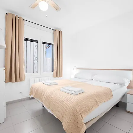 Encanto Con Piscina Empuriabrava